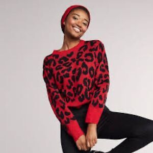Pink Victoria’s Secret Cheetah Print Long Sleeve Fuzzy Sweater